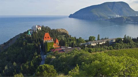 Жильё посуточно в Партените